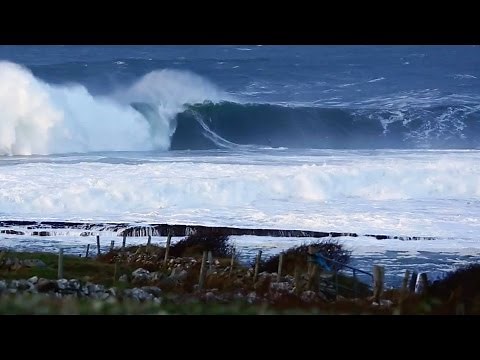 Chasing Big Wave BOMBS at Mullaghmore