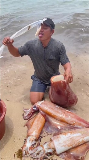 why eat this part of squid 🐙 #shorts