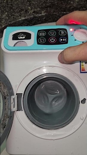 Washing machine kid VS