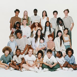 The linen season is officially here! Get inspired by the new looks from the Women’s Collection. benetton.ly/Women-Linen | UNITED COLORS OF BENETTON