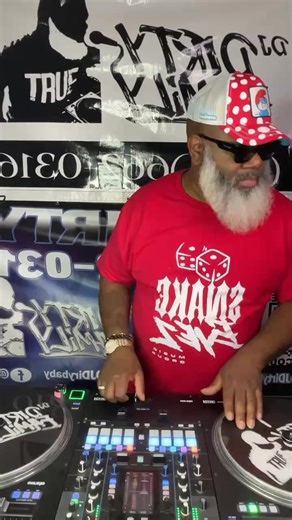 4.2K views · 121 reactions | Southern Soul Breakfast Mix 10am-11am EST. Mon-Fri Facebook & YouTube At The Same Time | Dj Dirty | Facebook