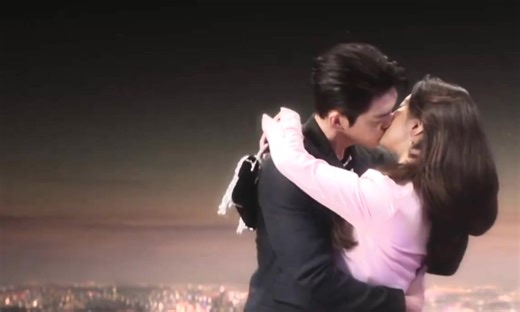 [SPOILER ALERT - EP. 3] Woobin and Suzy share an intensely passionate kiss!!! Kayoung experiences her very first kiss with Genie 😭😭 She was curious to try it, but it didn’t feel right—so Genie showed her the proper way. #fblifestyle | Ruby Jem