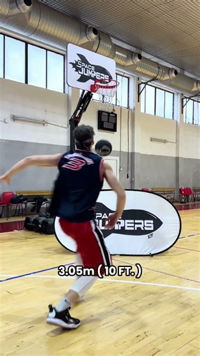 WINDMILL DUNK OVER BANNER TRAINING!