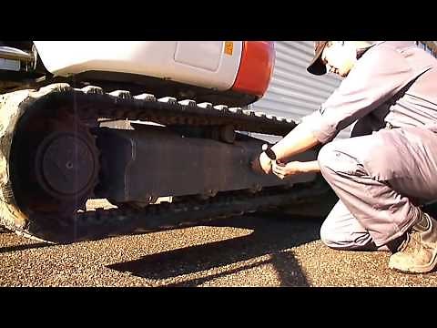 Comment changer une chenille caoutchouc de mini pelle par TOOMAT.com