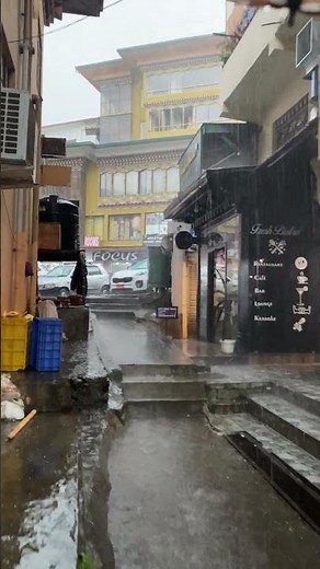 Heavy Rain in Bhutan 🇧🇹☔️ | Walking Through Narrow Alley #bhutan #travel