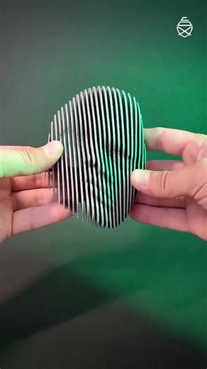 58K views · 272 reactions |  Quantum Face • 3D files ➡️ Download 3D print model: https://cults3d.com/:2840242  Designed by PipeCox | Cults. | Facebook