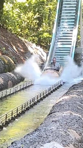 A Log Flume’s Slow-Motion Splashdown