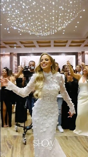 Kur Albatriti këndon,musafirët vallëzojn pa ndal 🔥🔥🔥