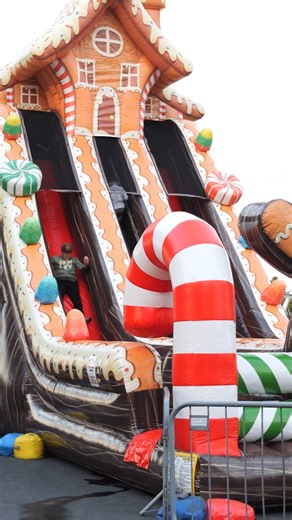 Lighting of the Bay is here! 🎄✨ Opening night festivities start at 4 pm tonight. Opening Night Activities include: 🌟 35th Annual Lighting of the Bay Kick-Off with Santa! ❄️ Holiday Inflatables for the Kids 🔥 Fire Dancer Performance 🎅🏽 Photos with Santa Claus 🥃 Festive Food & Bar 🍫 Fire Pits & S'mores ✨ Ornament Making 🚂 Train Rides 🎬 Holiday Movie on the Beach 🎵 Live Musical Performances 🎄 Holiday Tree Lot Free entry to celebration & festival. Opening night parking is $15 flat. Paid i