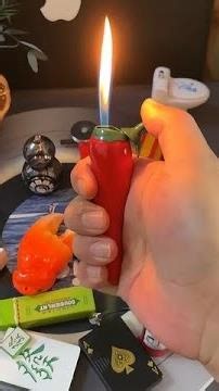 男生的快乐很简单，比如拥有几个奇葩#创意打火机 #送男友的打火机推荐 #潮玩Boys' happiness is so simple#lighter