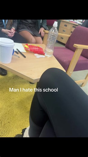 #ihatesxhool #imightdelete #lnc #schoolissodraning