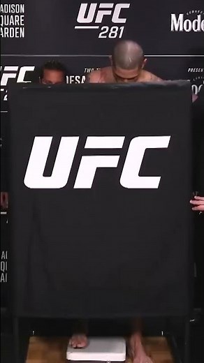 184.6 for Alex Pereira! 😤