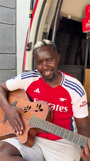 ‏#decibelaudiokenya #publicaddresssystem #makeasounddecision #guitar