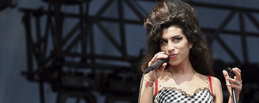 The Surprising Meaning Behind Amy Winehouse's Groovy Hit "Valerie"