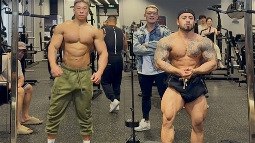 不工作以后肌肉大了点