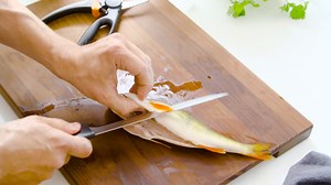 How do you cut a fish like a pro? [2025] | QAQooking.wiki