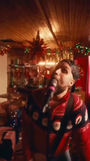 Add the Mark Yandris Christmas Album to your playlist this Christmas! #christmasmusic #christmas #music | Mark Yandris Music Page