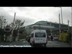 Level Crossing - Serpentine Avenue