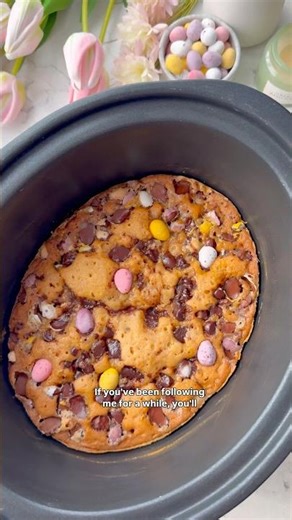 Mini Egg Slow Cooker Pudding 🐣 5 min prep! #easterrecipes