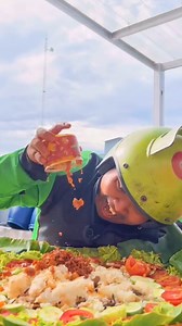 64K views · 1.9K reactions | Cara Beli? Klik Link Ini Yah Kak >> https://shope.ee/B6S0ZE451?share_channel_code=4 (Toko Eat Sambel) Happy Shopping Kakak Replying to @alniobedaloa Ngilerr gak sihh liat Bang Gendut makaaan guyss襤 #eatsambel #masakanindonesia #masakantradisional | Eat Sambel Cumi3 | Facebook