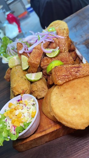 El mejor chicharrón en Ajiceros: ¡sabroso y crujiente!