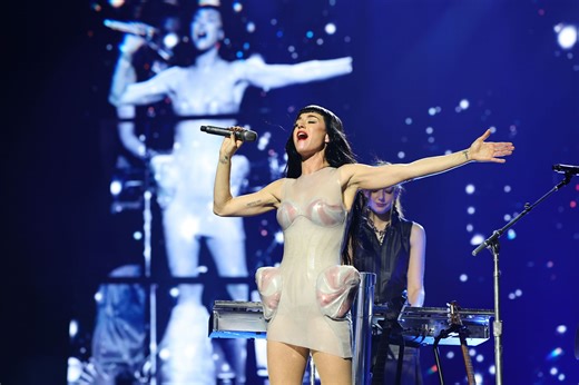 "I don’t sing like that": Katy Perry embraces the meme with a hilarious take on her viral “Thinking of You” lyrics