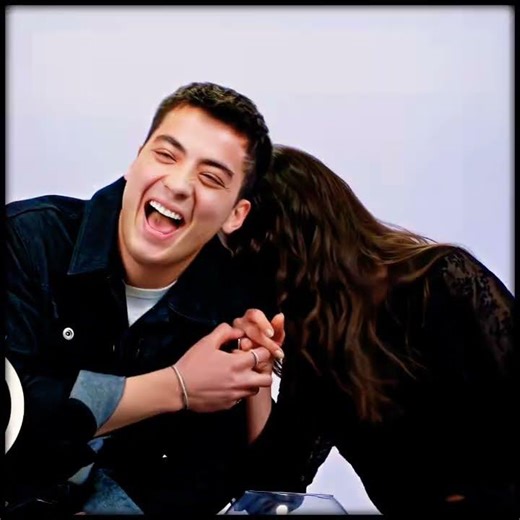 10 saniye nedir 1 saniye bile duramadılar şapşal AŞIKLARIM😁❤💋 #kayzer #kayaalbora #zerrinalbora #fyp