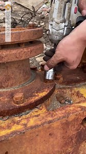 How to Remove Rusty Bolts Using a Universal Joint #viralreels | Tools4You