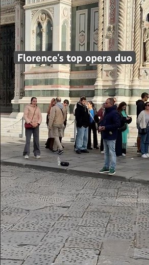 Florence's best opera singers in Duomo Square