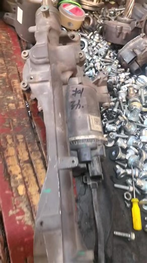 Steering wheels: Volkswagen, Audi, Mercedes-Benz, BMW, Ford, Land Rover, and more.