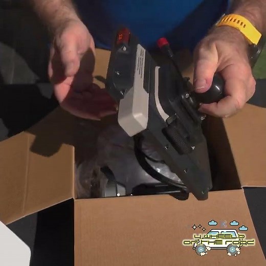 Garmin Tread Overland Edition Manual - Getting Started 3 - Mounting & Charging 2 #shorts#shortsvideo