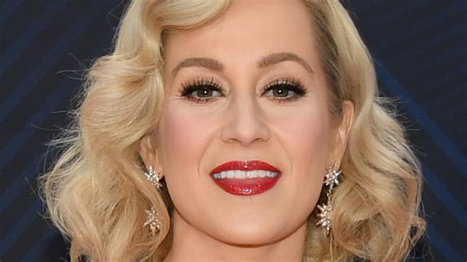 Kellie Pickler's Hair Transformation Has Everyone Staring