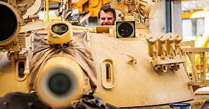Master Milo staat op het punt deze gerestaureerde gevechtstank met een Australisch museum te ruilen voor een Churchilltank