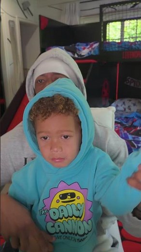 These rollerbladers got us vibing 🛼🎶 #nickcannon #viralvideos #reactionvideo