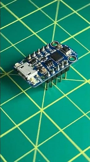 🔧 Adafruit Trinket 5V – ATtiny85 Microcontroller