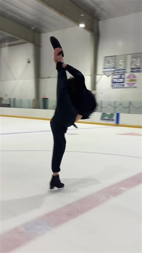 #figureskater #iceskater #figureskating | Figure Skates