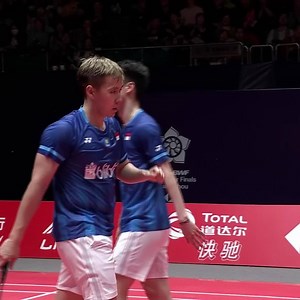 Spellbinding badminton from this 139-shot rally that really has it all 👀🏸 Relive the match on http://badmintonworld.tv #HSBCBWFbadminton #HSBCWTFinals2019 #Guangzhou2019 | BWF — Badminton World Federation