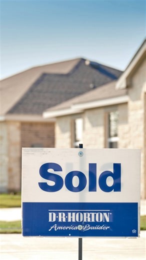 Dreaming of a home of your own but waiting for the right moment?🏠 Our DHI Mortgage FHA or VA 5/1 ARM loan could be the moment you've been waiting for. With a special introductory interest rate, flexible down payment and credit requirements, it's another way to make homeownership affordable. | D.R. Horton Dallas / Fort Worth