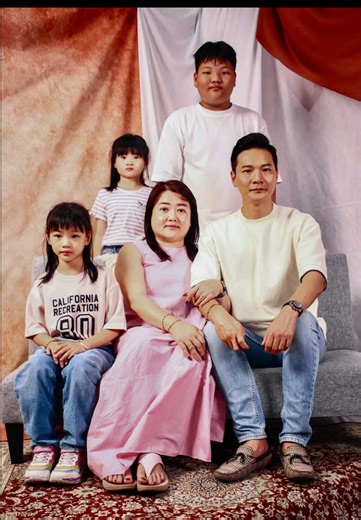 Replying to @IQIE initial plannya studio kita memang indoor, tapi kita sediakan setup outdoor khas untuk AP Etica & Kiarich. shoplot kitonyo kecik, datang pulak sekampung💃🏼 haa takde takde jom booking skang, rugi tak lock. sangat worth it. min satgi masing2 nak balik kampong 🏡 #studio #nilai #photography #usim #fypシ゚viral