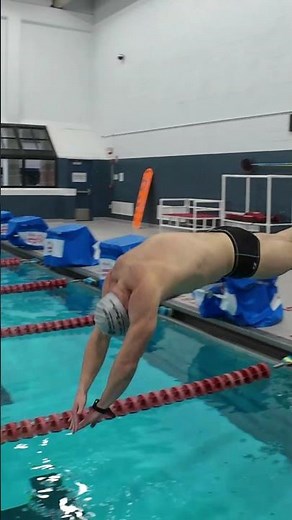 Mastering Swimming Starts: Track Start vs. Grab Start Explained!