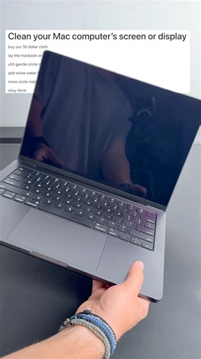 How to Clean MacBook Screen 🧽 #macbook #tech #tutorial #apple