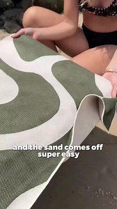 If you are going to the beach this summer, you NEED this! Our HUGE Sand-Free Double Beach Towels are 160cm × 180cm! Hurry.. Extremely limited collection | Nakie