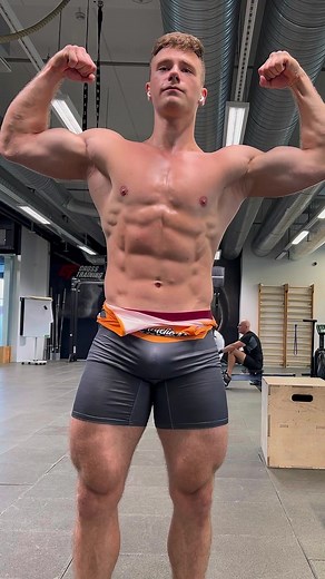 Chest day was tough🔥💪 #gym #flex #wrestlingsinglet | chest workouts at gym