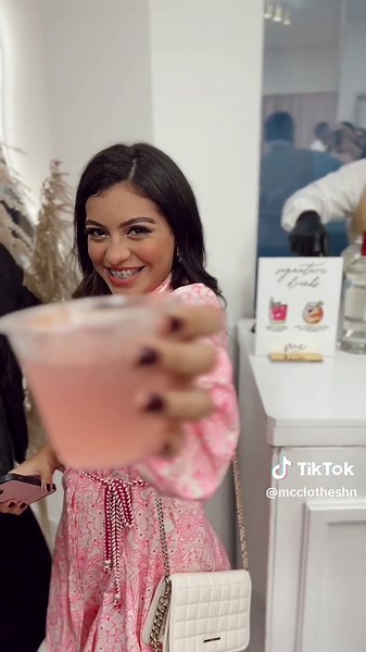 Inauguración mágica en Santorini Plaza SPS