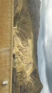 Hey everyone! Do you have any idea what geomorphological feature you're seeing in this video? We'd love to hear your thoughts—let's see how many different opinions we can gather! From your comments, we'll be able to spot the true geology experts! 🌍💡 #Geologyoftheworld #Geology #Geomorphology #NatureLovers #EarthScience #GeologyExperts #LandscapeFeature #GeologyCommunity #ScienceLovers #GeologyRocks | Geology of the world and the Environment