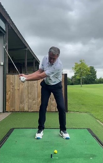 Quickest way to Stop Topping the Golf Ball #golfswingtips #simplegolftips #golf #golftips #golfers