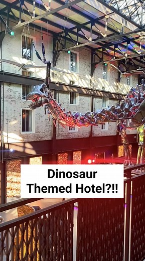 Did you know about this Dinosaur Themed Hotel? 練 #travelusa #uniquehotel #uniquehotels #travelwithkids #familytravel #familytraveltips #savannahgeorgia #savannahgeorgia | Follow Me Away | Facebook