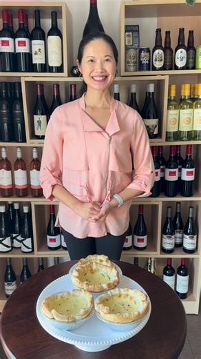 Our version of a nostalgic dessert favorite found at Chinese dim sum restaurants & bakeries all across the world, beloved by all generations… light, flaky puff pastry shell filled with a silky smooth, lightly sweetened egg custard (think flan texture), infused with Madagascar vanilla beans. Traditionally made as small tarts, our larger version is perfect for gently warming up & sharing with a friend (or just with yourself 😋). Available now until sold out & throughout the next two weeks, in hono