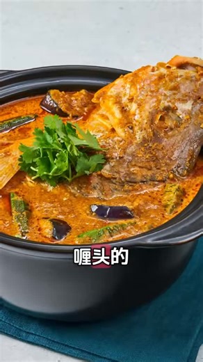 TankFullyFresh on Instagram: "🐟 Sea Bream vs Red Snapper — Spot the Difference • Tail: Sea bream has a shorter, rounded tail. Red snapper’s tail is longer and more forked. • Head: Sea bream has a smaller, sloping head. Red snapper has a bigger, sharper head with a stronger jaw. • Yellow Strips: Sea bream often shows faint yellow lines along the body. Red snapper is usually solid red with little to no striping. 👉 Check the tail shape, head profile and any yellow strips to tell them apart at a g