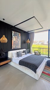 A tropical dream house with an evergreen view! 🏡 This stunning house blends modern architecture with nature’s beauty. Lounge by the pool overlooking lush rice fields or explore winding trails through the countryside. However you unwind, you’ll find serenity here. 📍Location: Villa Olori by @villaolori.bali If you are interested in building your own dream villa in Bali, get in touch with @balitecture for all your architecture and construction needs. #homedesign #balivilla #villaolori #bali #arch